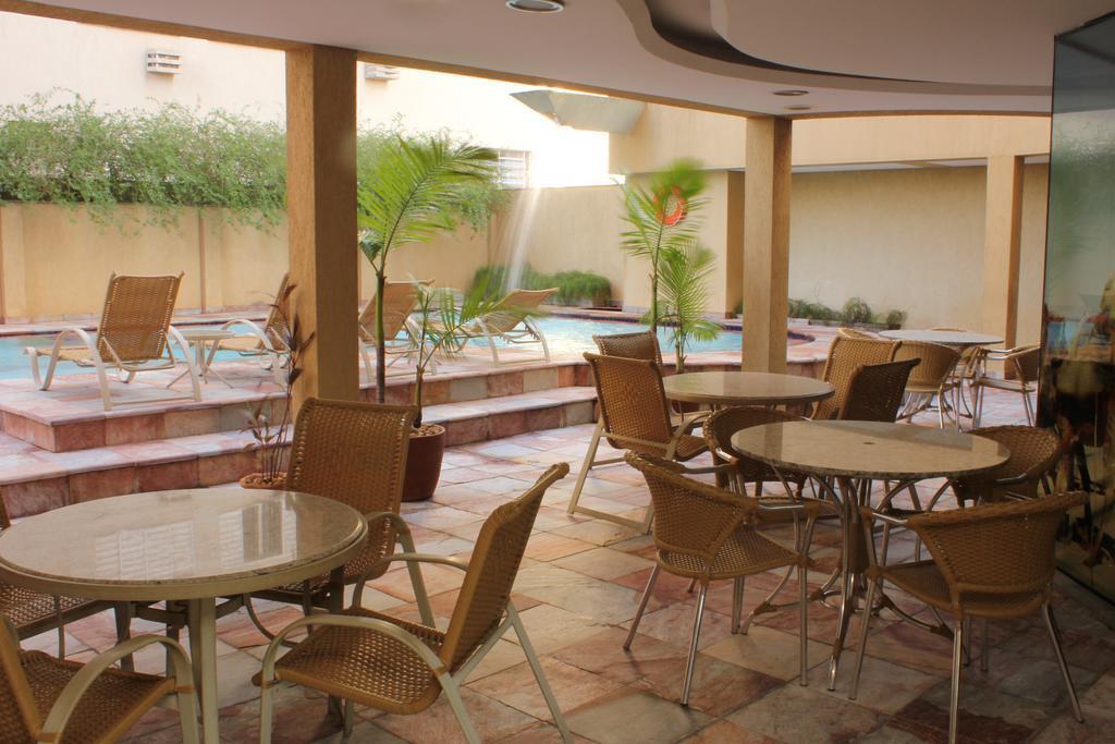 Bahamas Suite Hotel カンポ・グランデ エクステリア 写真